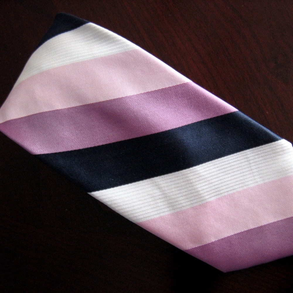 NWOT PERRY ELLIS PINK GRAY WHITE REP TIE CRAVAT